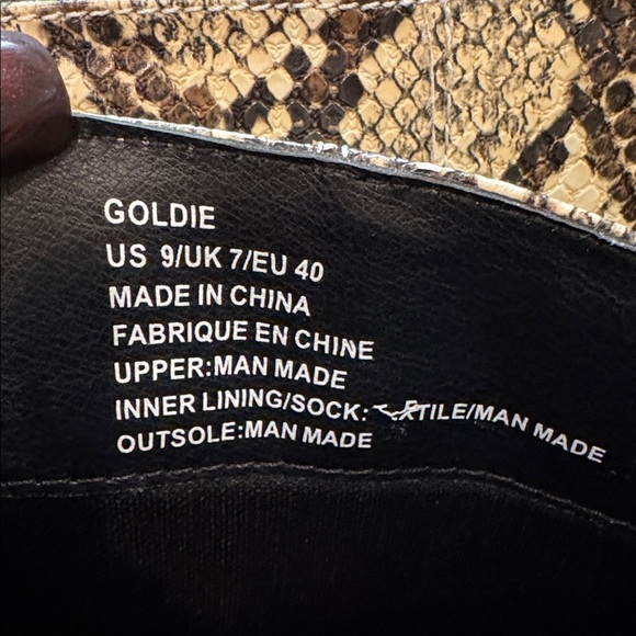 🟤🟤 (S O L D) JustFab Goldie Snakeskin Print Flat Boot Size 9- New in Box - Picture 8 of 10